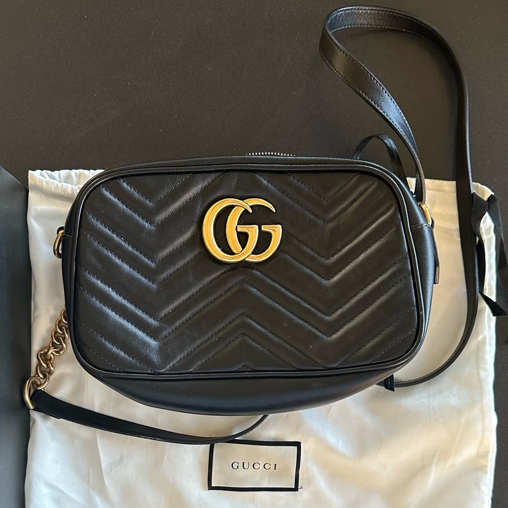 GUCCI MARMONT SMALL SHOULDER BAG